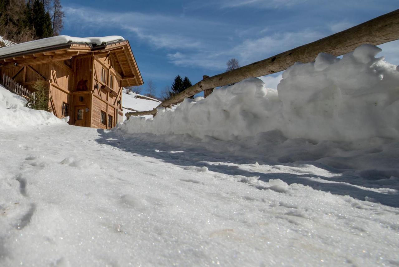 ラッビ Chalet Bambiヴィラ エクステリア 写真